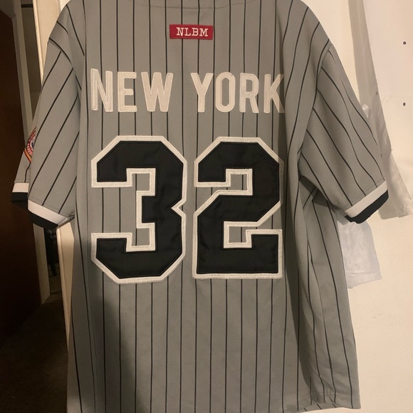 Black Yankees baseball jersey 🔥 - Picture 2 of 5